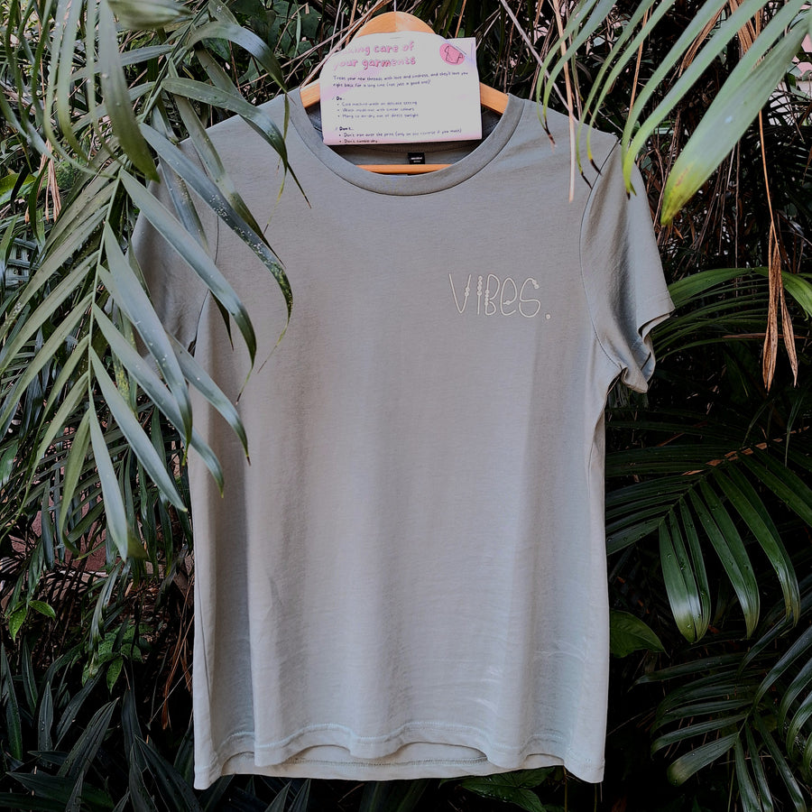 Kreative Karina Positive Vibes: Women's Tee