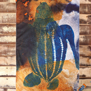 Aly de Groot Towel: Turtle